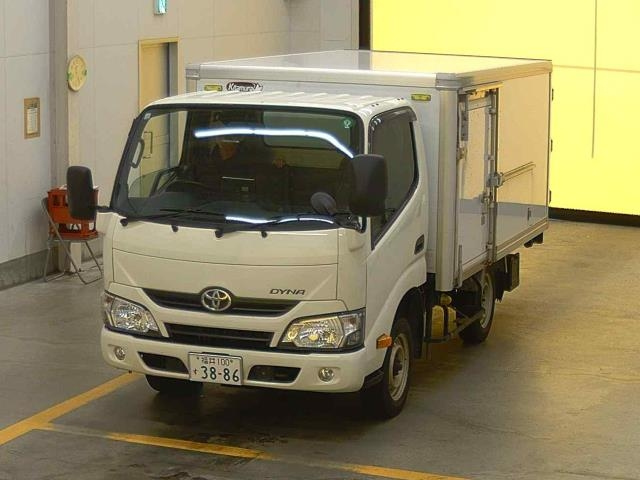 TOYOTA DYNA 2017