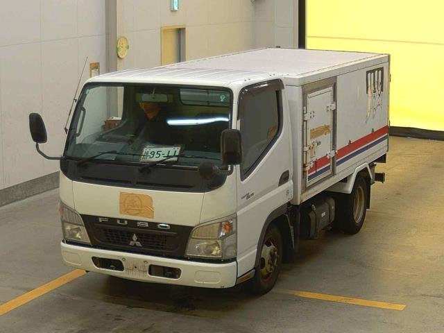 MITSUBISHI CANTER 2009
