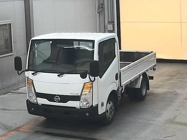 NISSAN ATLAS 2017