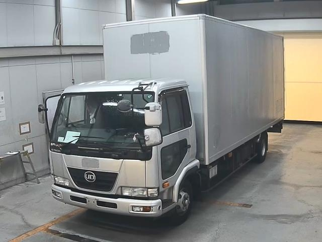 NISSAN CONDOR 2010