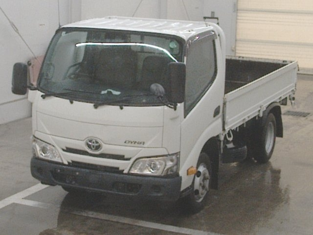 TOYOTA DYNA