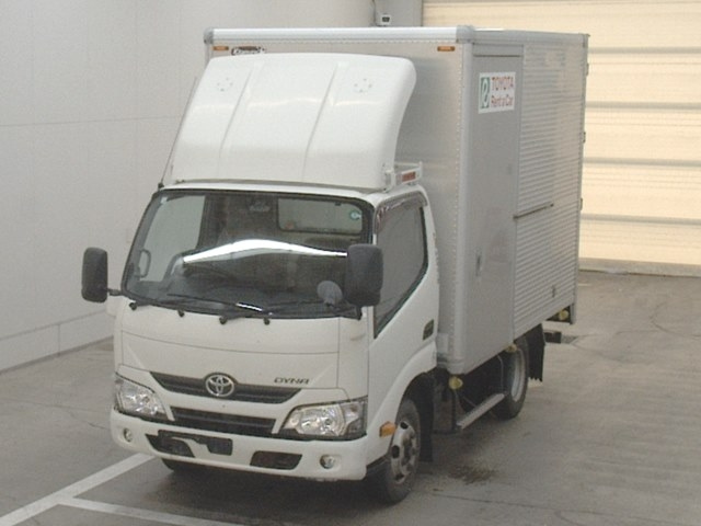 TOYOTA DYNA 2019