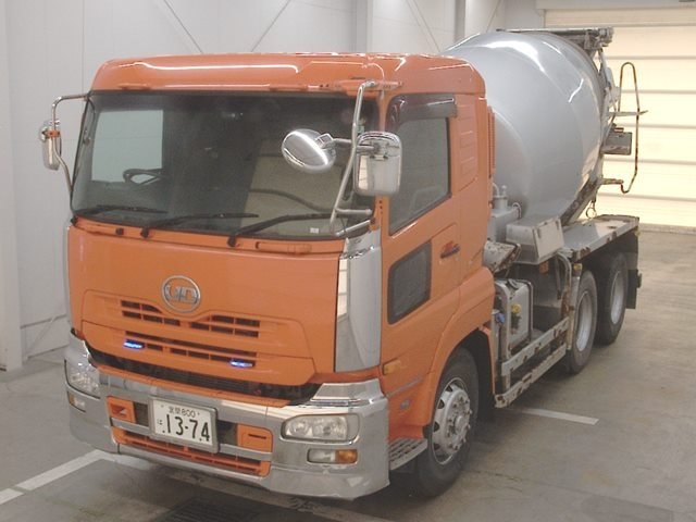 NISSAN UD SERIES 2013