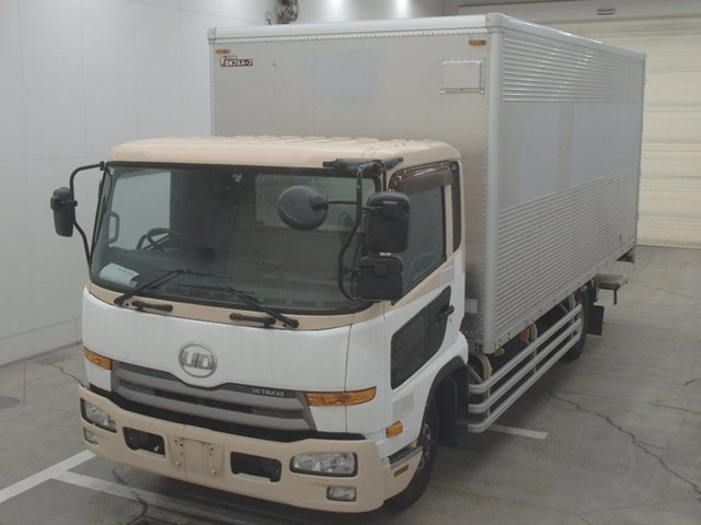 NISSAN CONDOR 2012