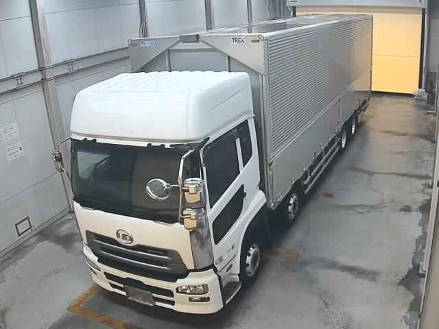NISSAN UD SERIES 2015