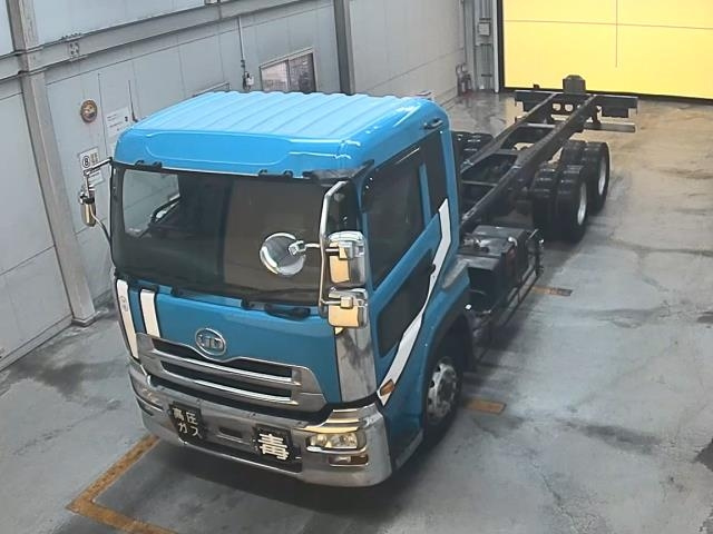 NISSAN UD SERIES 2013