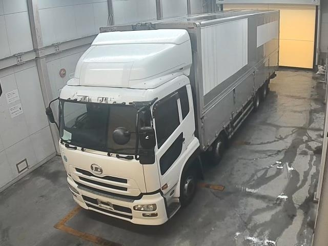 NISSAN UD SERIES 2011