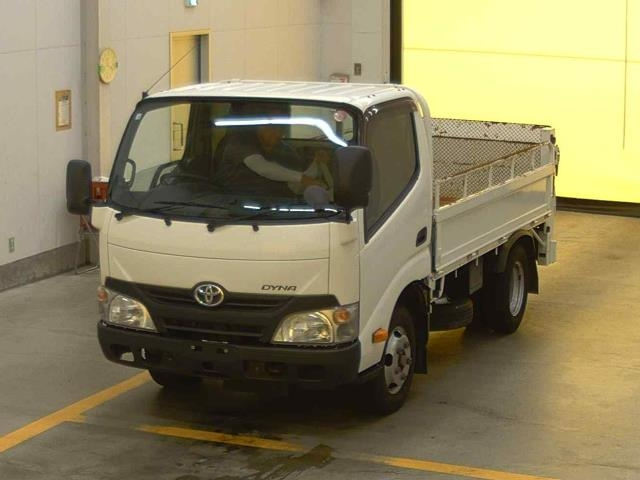 TOYOTA DYNA