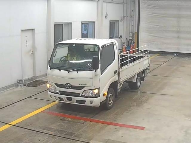 TOYOTA DYNA 2019