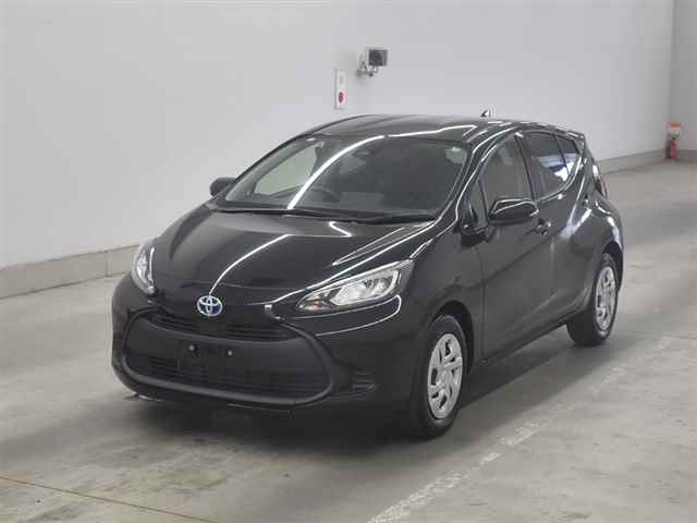 TOYOTA AQUA 2023