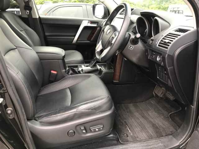 TOYOTA LAND CRUISER PRADO 2017