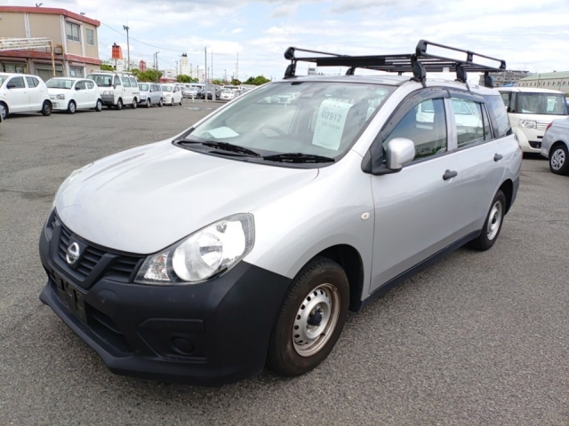 NISSAN AD 2020