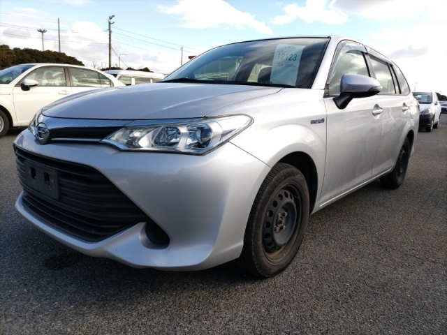 TOYOTA COROLLA FIELDER 2016