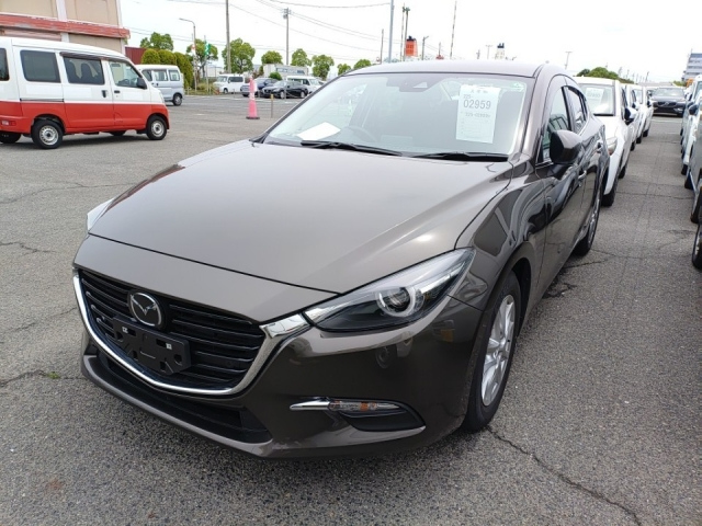 MAZDA AXELA 2017