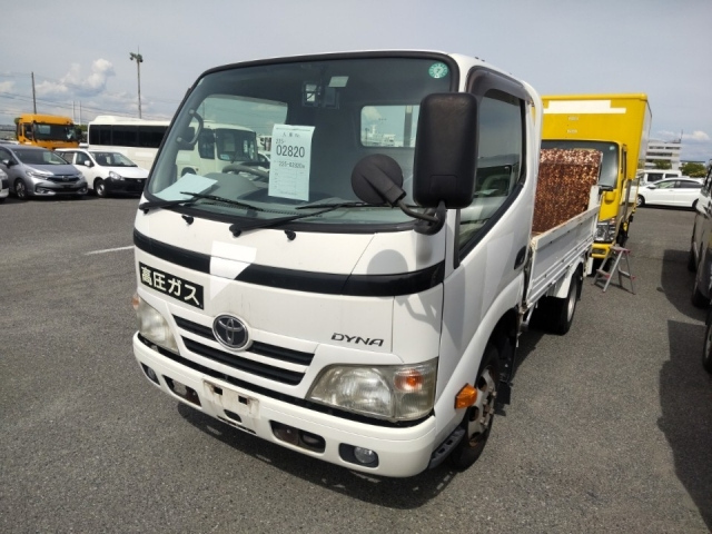 TOYOTA DYNA 2012