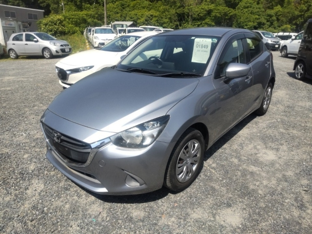 MAZDA DEMIO 2016