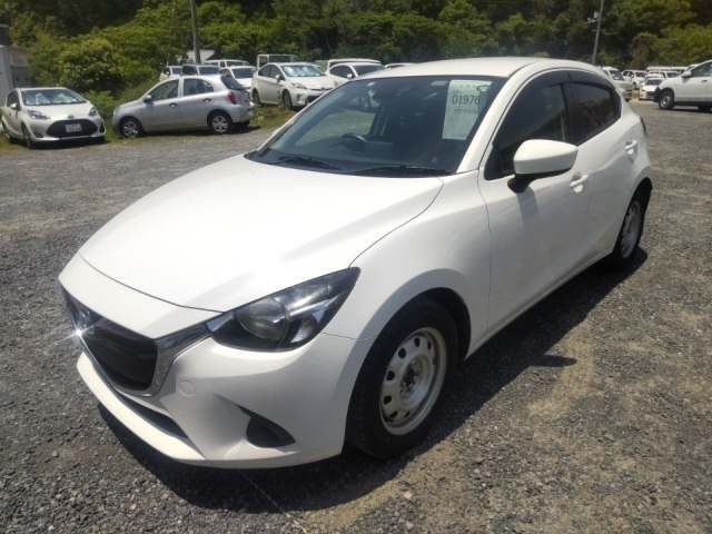 MAZDA DEMIO 2016