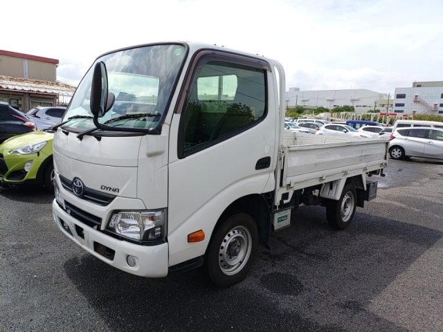 TOYOTA DYNA 2019