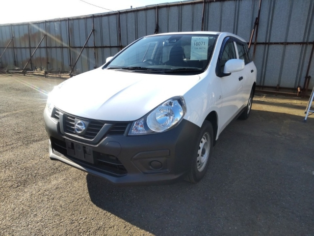 NISSAN AD 2020