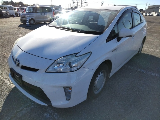 TOYOTA PRIUS 2016
