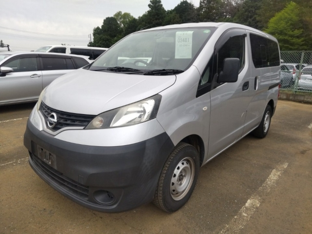 NISSAN NV200 2017