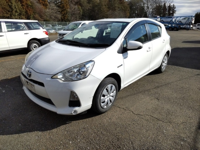 TOYOTA AQUA 2014