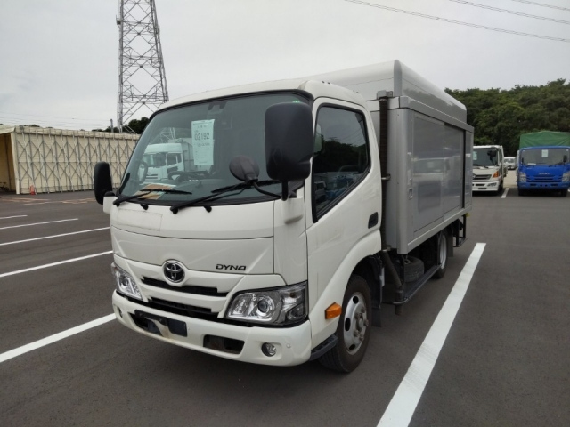 TOYOTA DYNA