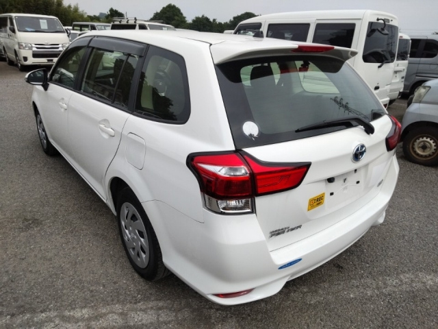 TOYOTA COROLLA FIELDER 2024