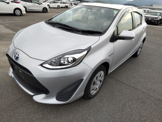 TOYOTA AQUA 2020
