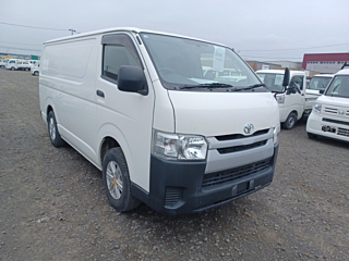 TOYOTA HIACE VAN 2016