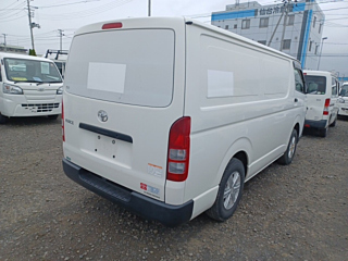 TOYOTA HIACE VAN 2016