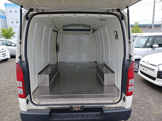 TOYOTA HIACE VAN 2016