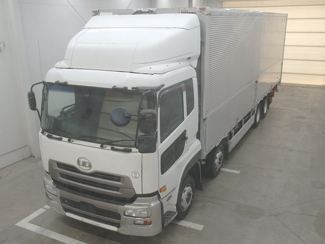 NISSAN UD SERIES 2015