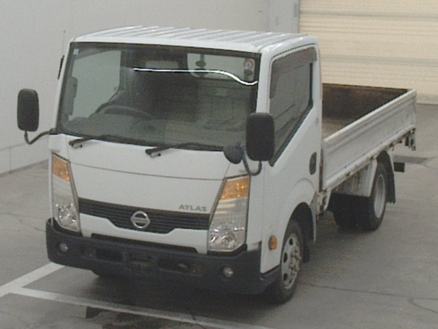 NISSAN ATLAS 2014