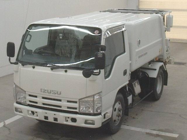 ISUZU ELF 2013