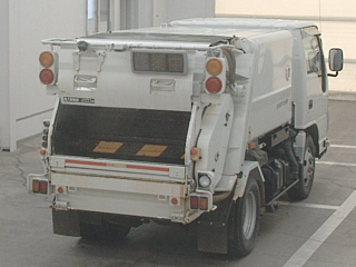ISUZU ELF 2013
