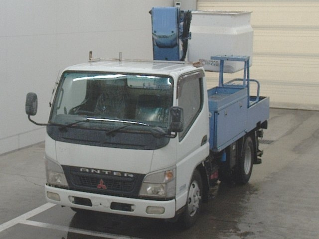 MITSUBISHI CANTER 2006