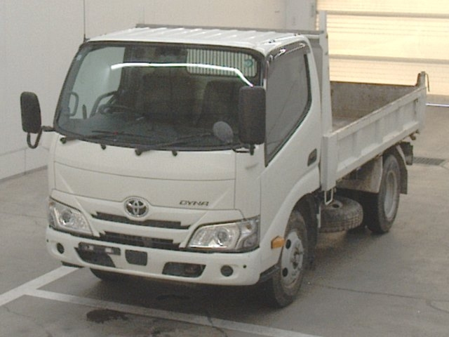 TOYOTA DYNA