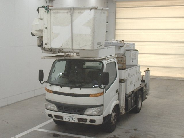 TOYOTA DYNA