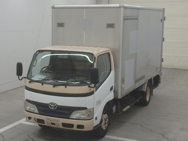 TOYOTA DYNA