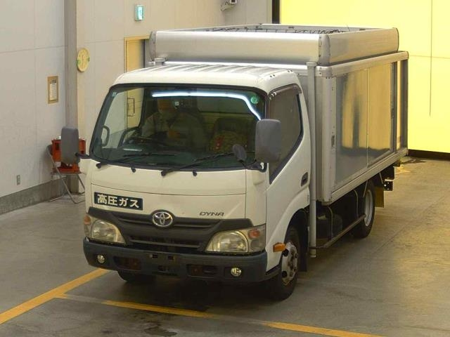 TOYOTA DYNA 2012