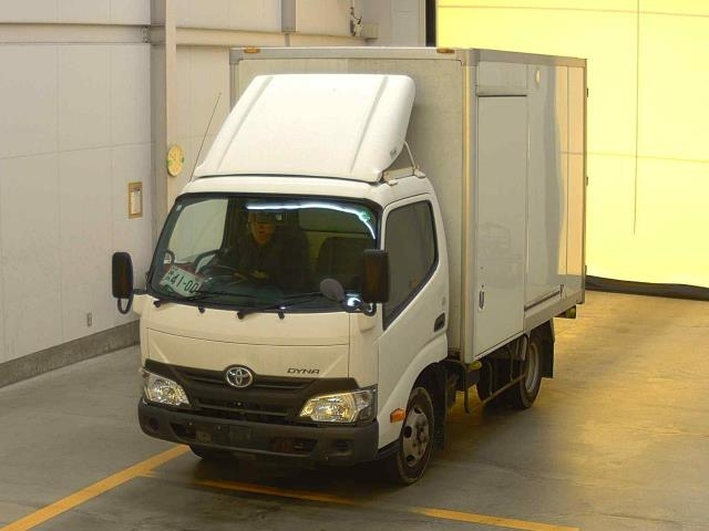 TOYOTA DYNA
