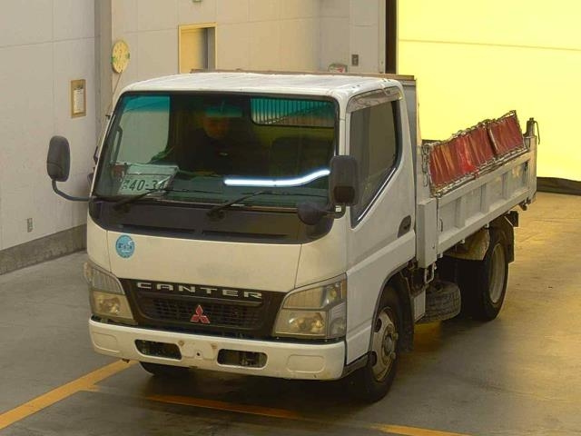 MITSUBISHI CANTER 2005
