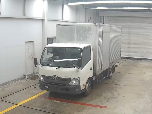 TOYOTA DYNA 2015