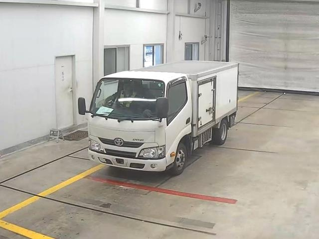 TOYOTA DYNA 2018