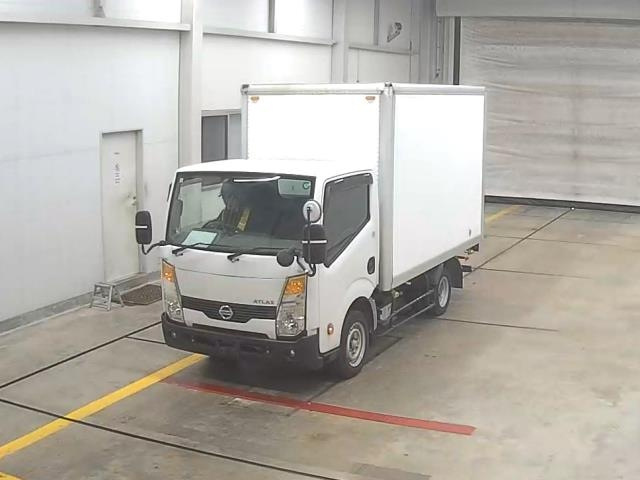 NISSAN ATLAS 2014