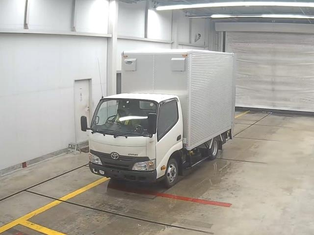 TOYOTA DYNA 2016