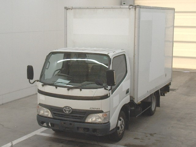 TOYOTA DYNA 2009