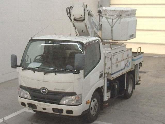 HINO DUTRO 2015