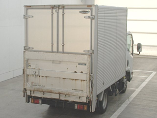NISSAN ATLAS 2011